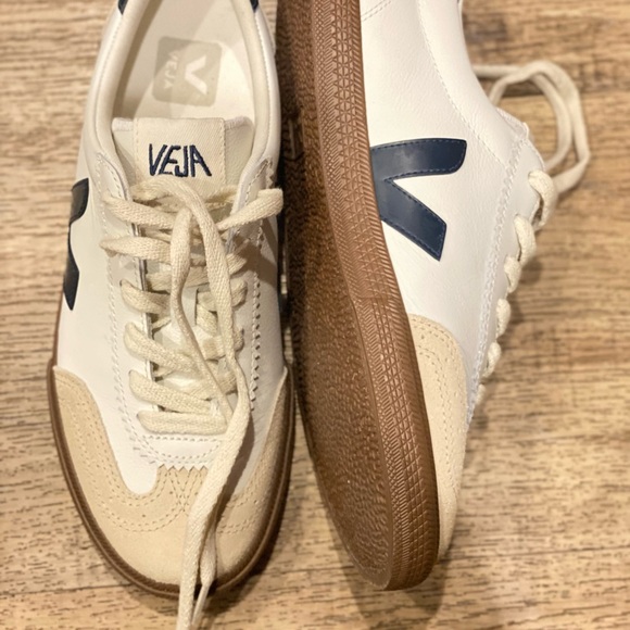 Veja White and Brown Sneakers Retro Design - Picture 13 of 15